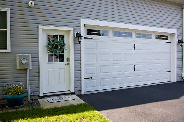 24/7 Emergency Garage Door Panel Replacement experts in Jackson County County, AR